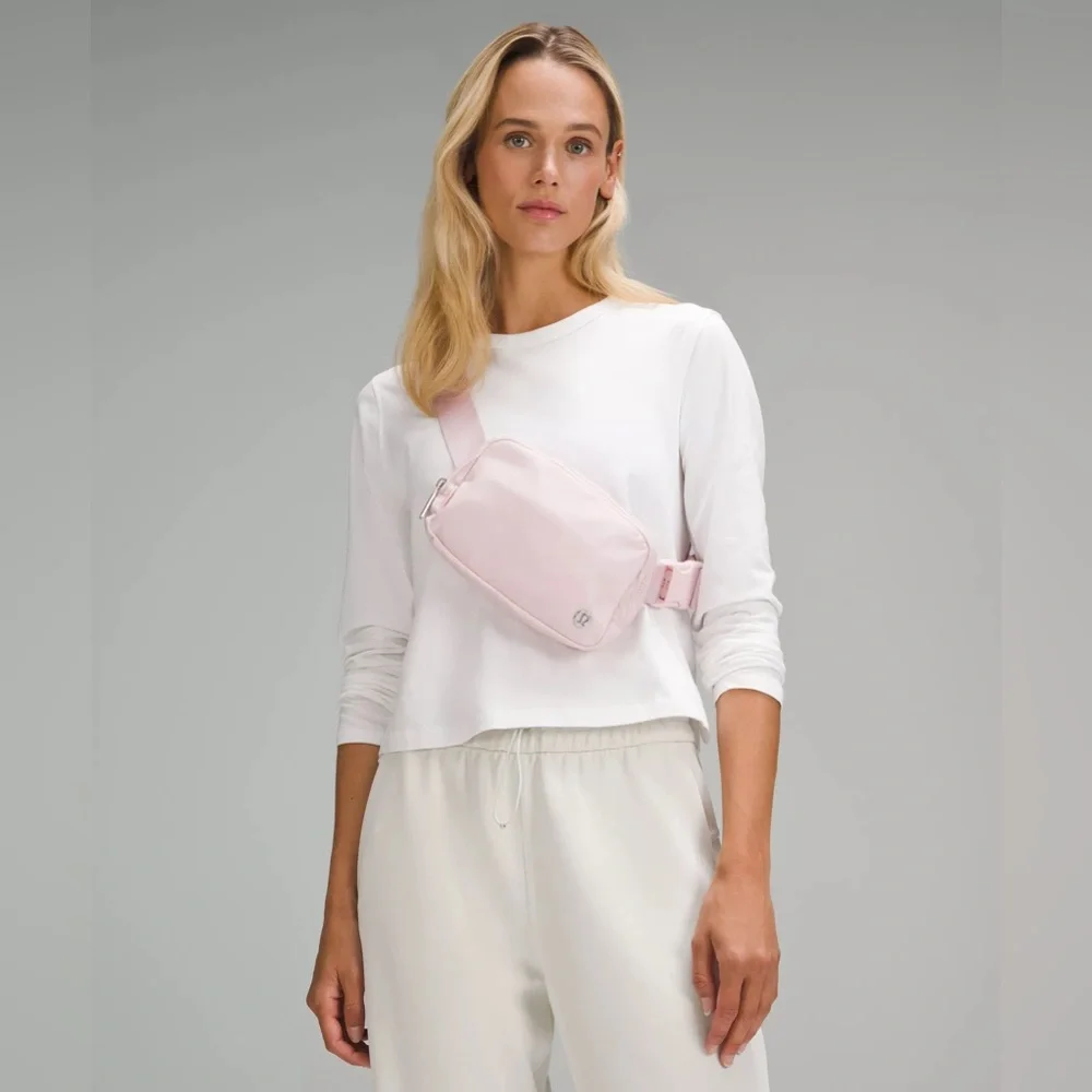 NWT Lululemon Athletica Everywhere Belt Bag 1L Fanny Pack Waist Bag Misty Pink